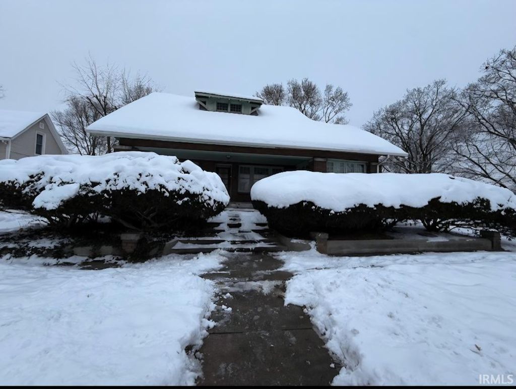 Photo of 317 S Main Street, Monticello, IN 47960 (MLS # 202548031)