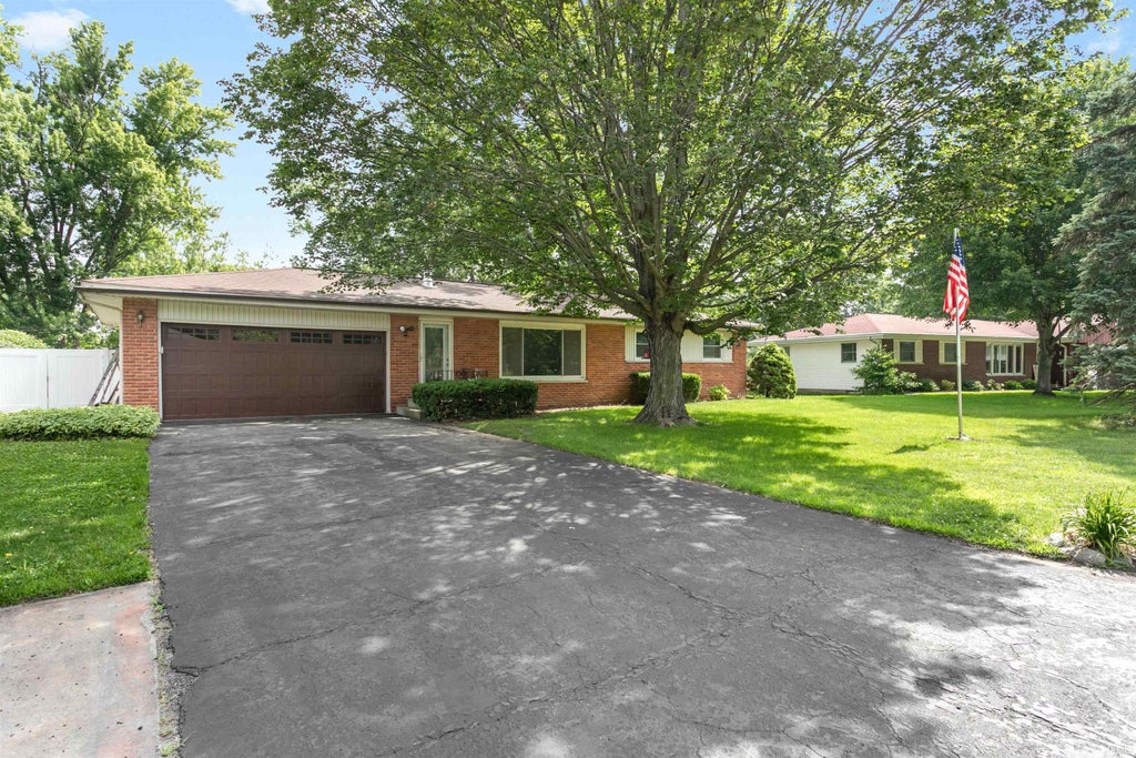 Photo of 23321 Marydale Drive, Elkhart, IN 46517 (MLS # 202626141)