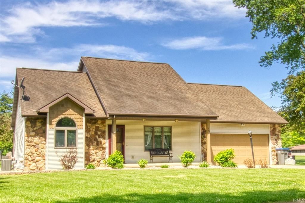 Photo of 131 EMS C29A Lane, Warsaw, IN 46582 (MLS # 202546165)