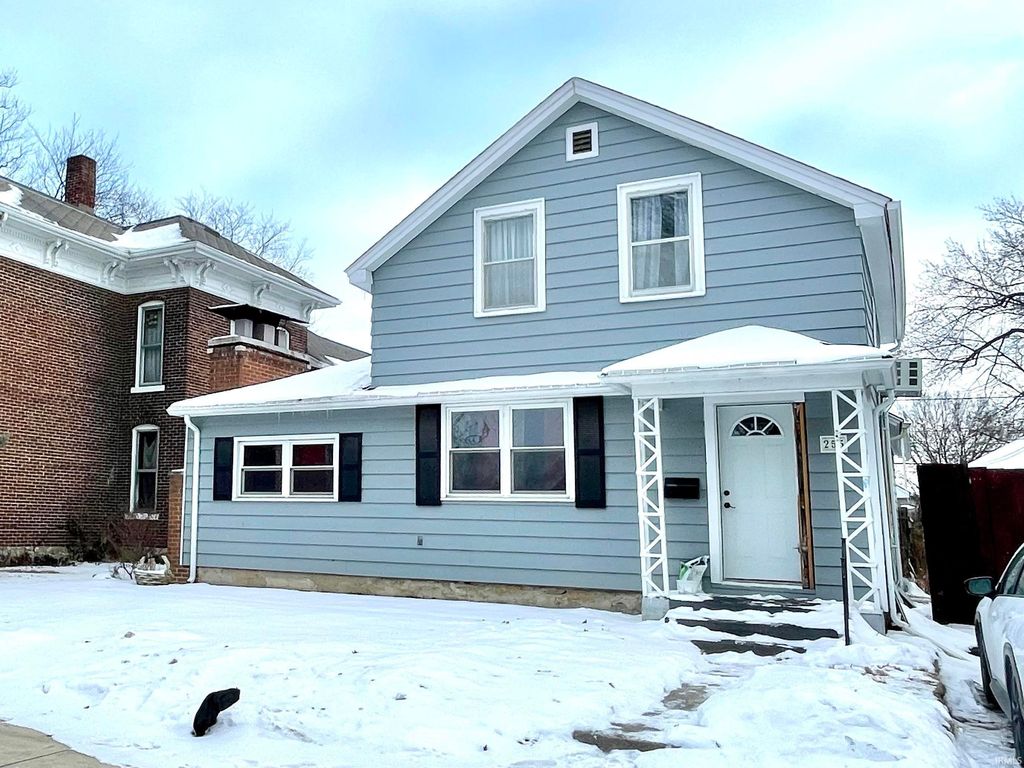 Photo of 255 W Main Street, Peru, IN 46970 (MLS # 202603711)