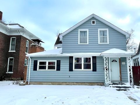 Photo of 255 W Main Street, Peru, IN 46970 (MLS # 202603711)