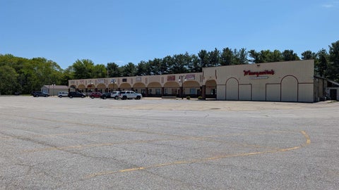 Photo of 705 E County Road 6 Road, Elkhart, IN 46514 (MLS # 202621188)