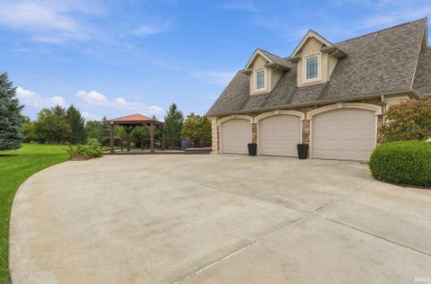 Tiny photo for 61960 Amber Meadow Court, Goshen, IN 46528 (MLS # 202644796)