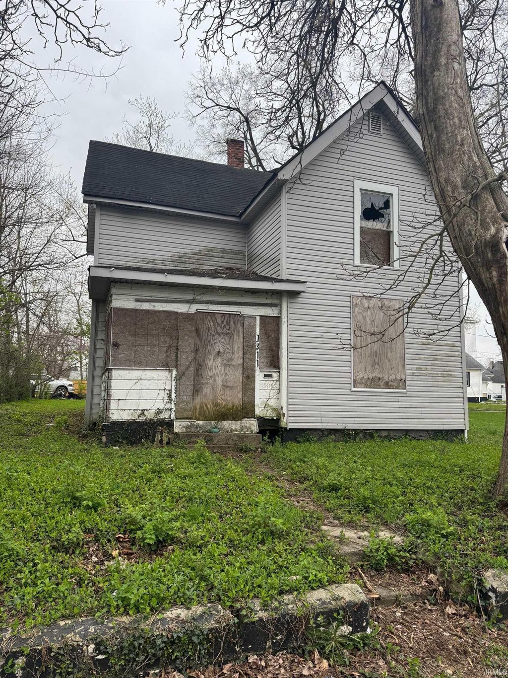 Photo of 1311 E 1st St, Muncie, IN 47302 (MLS # 202613362)