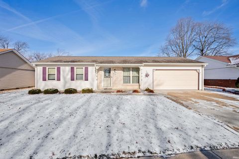 Photo of 1904 Sherwood Drive, Kokomo, IN 46902 (MLS # 202613874)