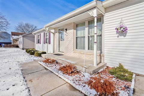 Tiny photo for 1904 Sherwood Drive, Kokomo, IN 46902 (MLS # 202613874)