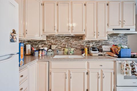 Tiny photo for 1904 Sherwood Drive, Kokomo, IN 46902 (MLS # 202613874)