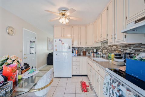 Tiny photo for 1904 Sherwood Drive, Kokomo, IN 46902 (MLS # 202613874)