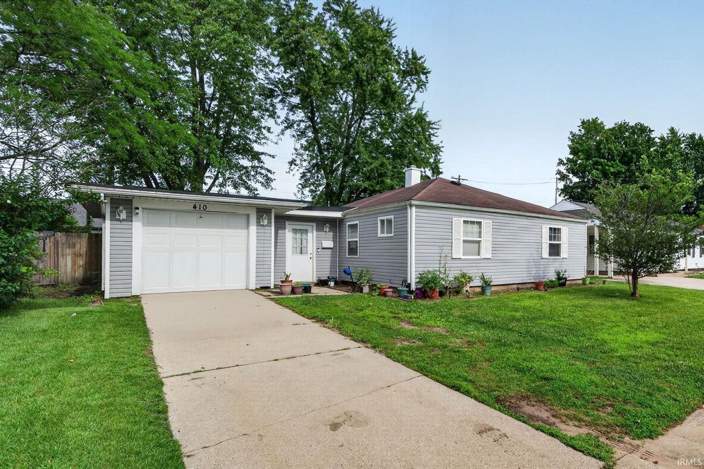 Photo of 410 Preston Drive, South Bend, IN 46615 (MLS # 202628302)