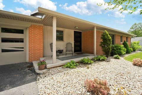 Tiny photo for 215 Holiday Lane, Greentown, IN 46936 (MLS # 202616649)