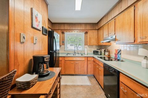 Tiny photo for 215 Holiday Lane, Greentown, IN 46936 (MLS # 202616649)