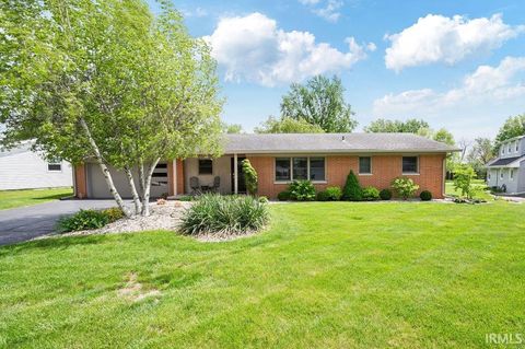 Photo of 215 Holiday Lane, Greentown, IN 46936 (MLS # 202616649)