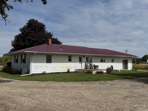 Tiny photo for 28112 County Road 26, Elkhart, IN 46517 (MLS # 202638854)