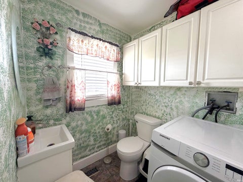 Tiny photo for 28112 County Road 26, Elkhart, IN 46517 (MLS # 202638854)