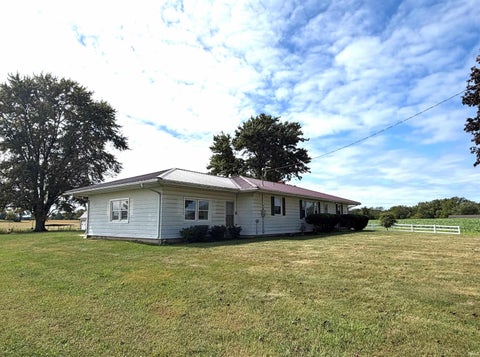 Photo of 28112 County Road 26, Elkhart, IN 46517 (MLS # 202638854)