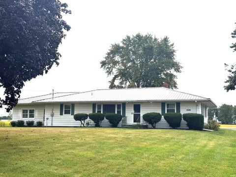 Tiny photo for 28112 County Road 26, Elkhart, IN 46517 (MLS # 202638854)