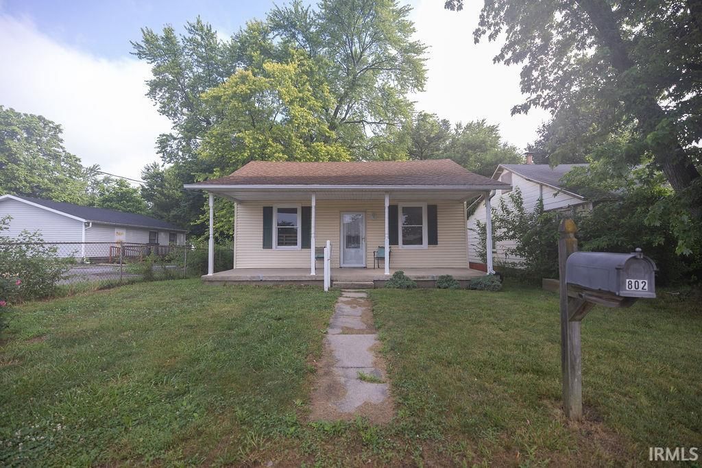 Photo of 802 W 13th Street, Muncie, IN 47302 (MLS # 202604235)