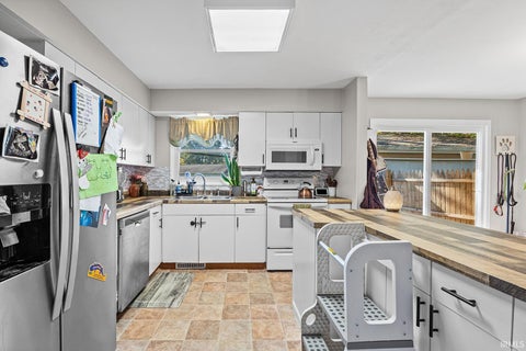 Tiny photo for 3017 Greenbrier Avenue, West Lafayette, IN 47906 (MLS # 202643848)