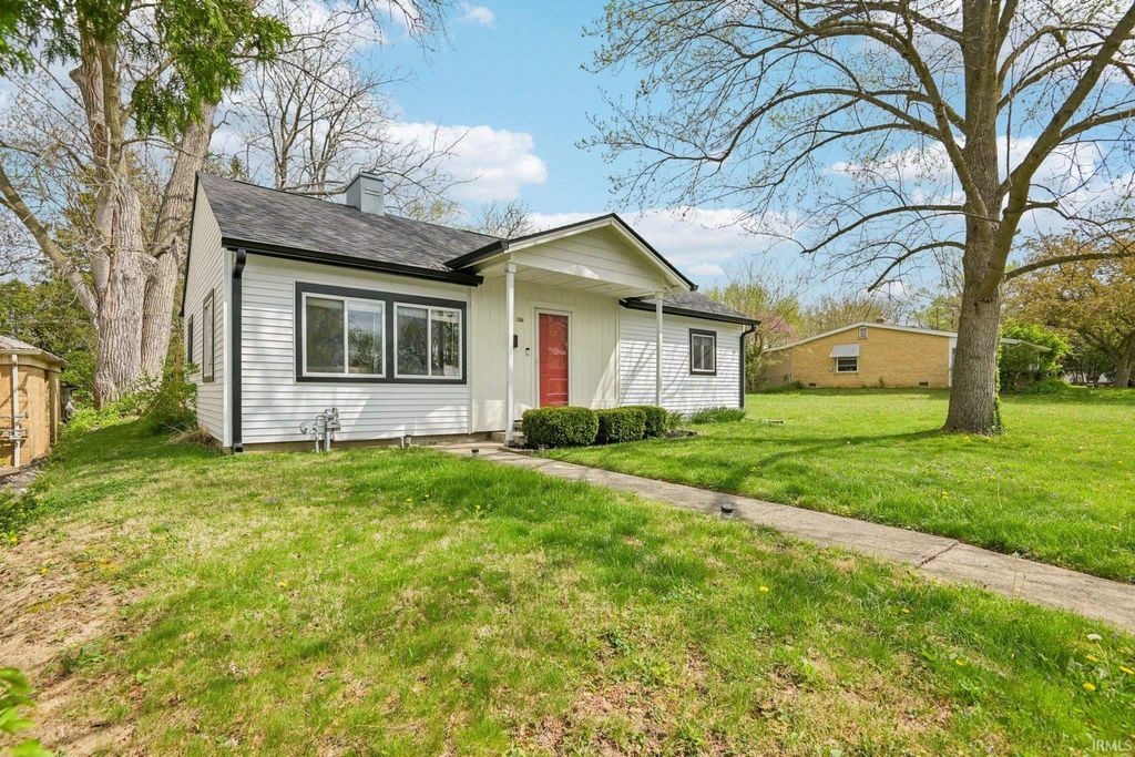 Photo of 1310 E 7TH Street, Anderson, IN 46012 (MLS # 202613645)