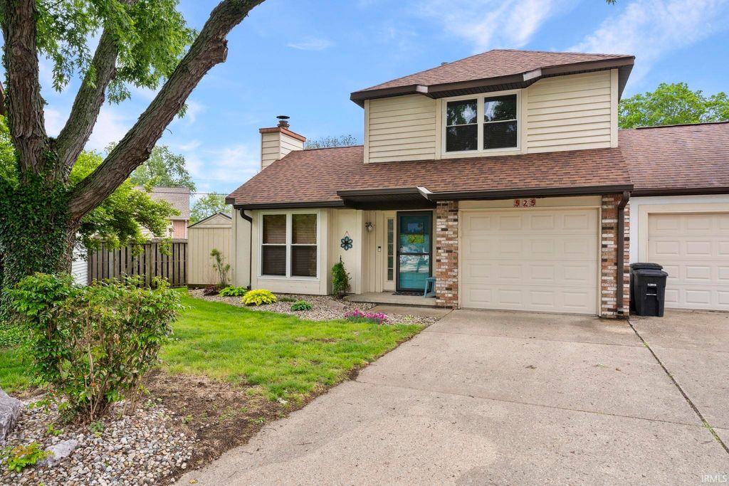 Photo of 525 Wellington Court, Lafayette, IN 47904 (MLS # 202617307)