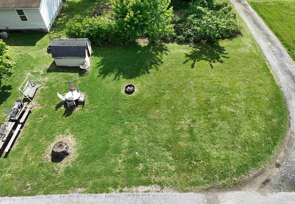 Photo of 510 NW 10th Street, Washington, IN 47501 (MLS # 202616790)