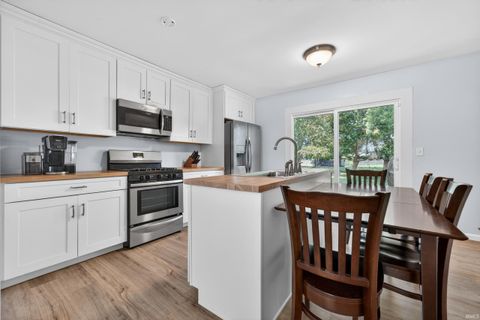 Tiny photo for 602 ELLIOTT Court, Greentown, IN 46936 (MLS # 202621324)