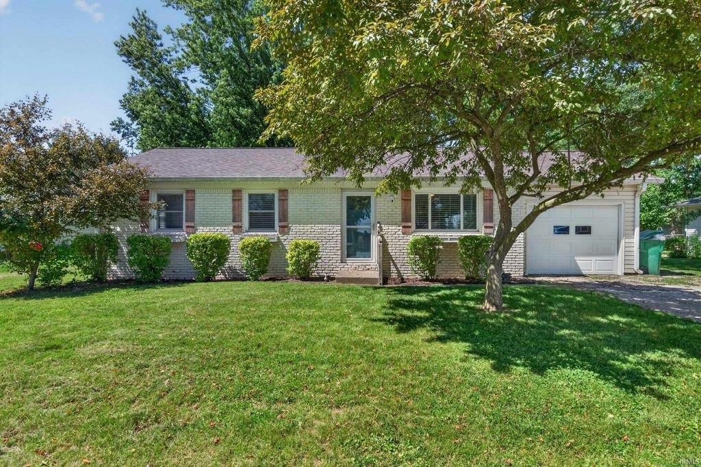 Photo of 602 ELLIOTT Court, Greentown, IN 46936 (MLS # 202621324)
