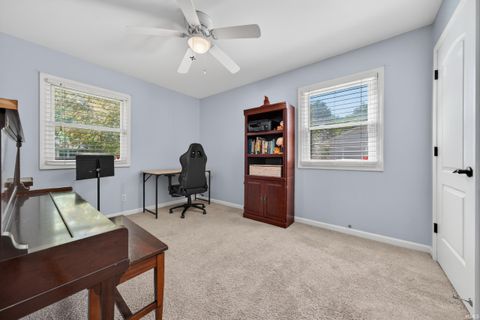 Tiny photo for 602 ELLIOTT Court, Greentown, IN 46936 (MLS # 202621324)