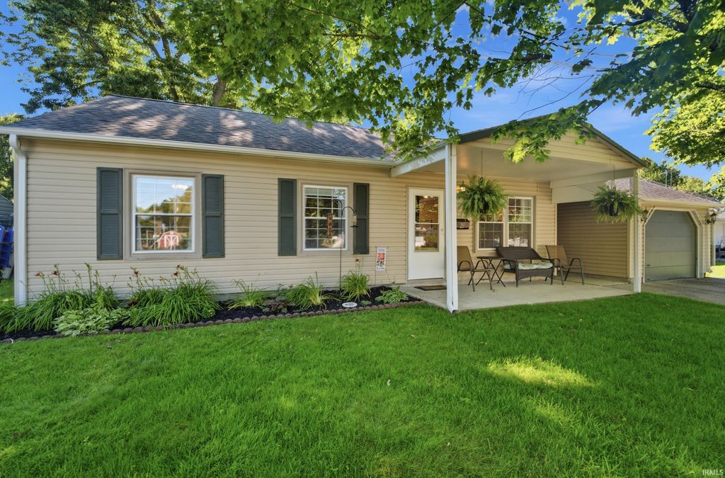 Photo of 20 Kenilworth Court, Lafayette, IN 47909 (MLS # 202624981)