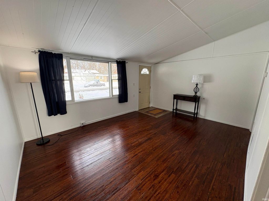 Photo of 807 W Lowell Avenue, Mishawaka, IN 46545 (MLS # 202547739)