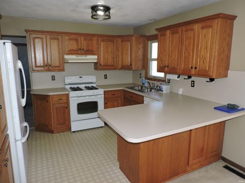 Tiny photo for 2904 Sharon Streets, Winona Lake, IN 46590 (MLS # 202608238)