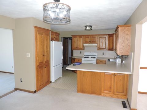 Tiny photo for 2904 Sharon Streets, Winona Lake, IN 46590 (MLS # 202608238)