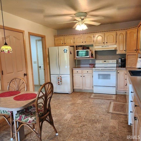 Tiny photo for 6999 E Tee Trail, Syracuse, IN 46567 (MLS # 202644908)
