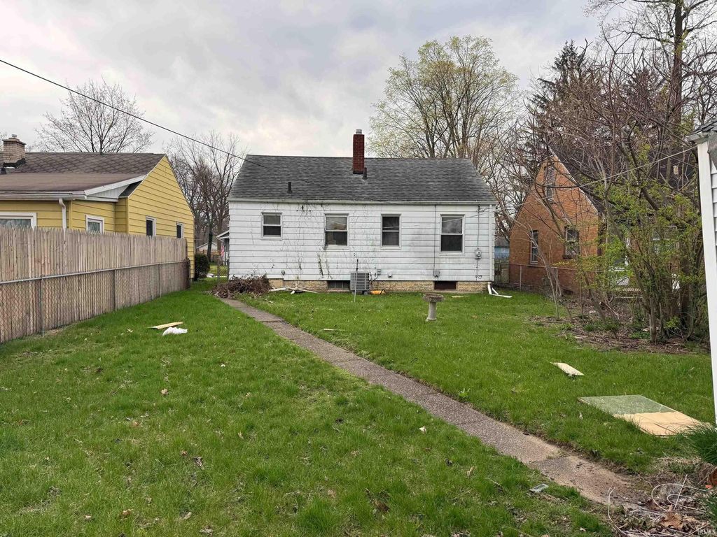 Photo of 1405 E Donald Street, South Bend, IN 46613 (MLS # 202612576)