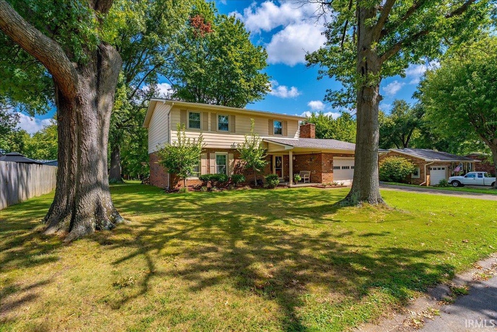 Photo of 8366 Larch Place, Newburgh, IN 47630 (MLS # 202634600)