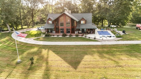 Tiny photo for 4108 N 100 W, Rochester, IN 46970 (MLS # 202541254)