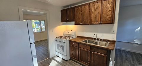 Tiny photo for 4423 Bowser Avenue, Fort Wayne, IN 46806 (MLS # 202541248)
