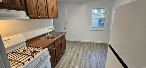 Tiny photo for 4423 Bowser Avenue, Fort Wayne, IN 46806 (MLS # 202541248)