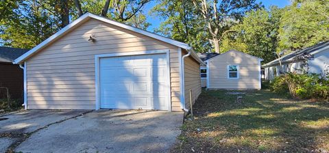 Tiny photo for 4423 Bowser Avenue, Fort Wayne, IN 46806 (MLS # 202541248)