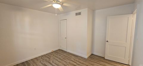 Tiny photo for 4423 Bowser Avenue, Fort Wayne, IN 46806 (MLS # 202541248)