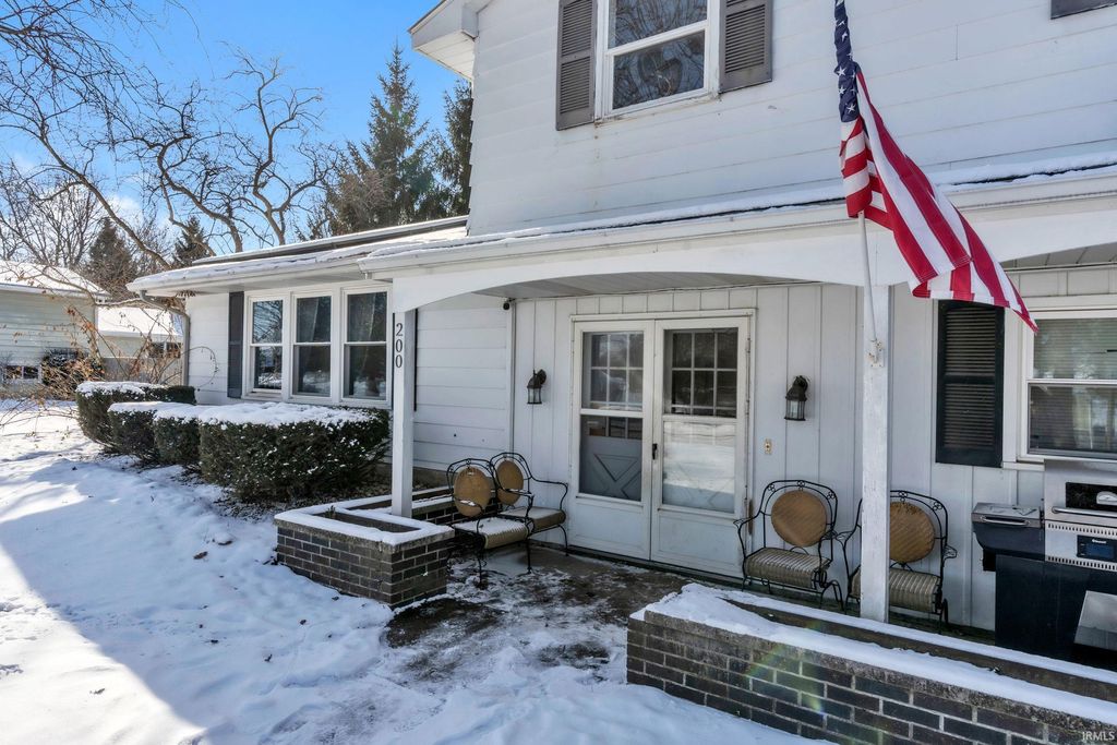 Photo of 200 Crescent Avenue, Kendallville, IN 46755 (MLS # 202602324)