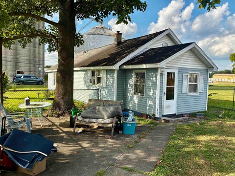 Tiny photo for 47 E 15th Street, Vincennes, IN 47591 (MLS # 202635096)