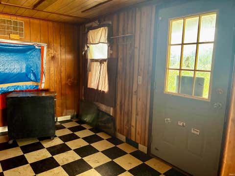 Tiny photo for 47 E 15th Street, Vincennes, IN 47591 (MLS # 202635096)