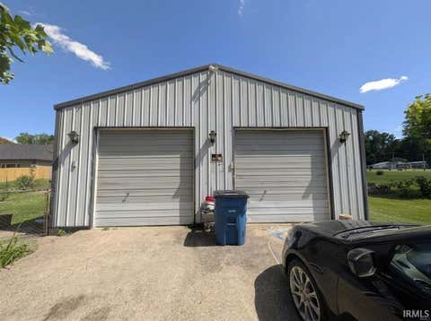 Tiny photo for 47 E 15th Street, Vincennes, IN 47591 (MLS # 202635096)