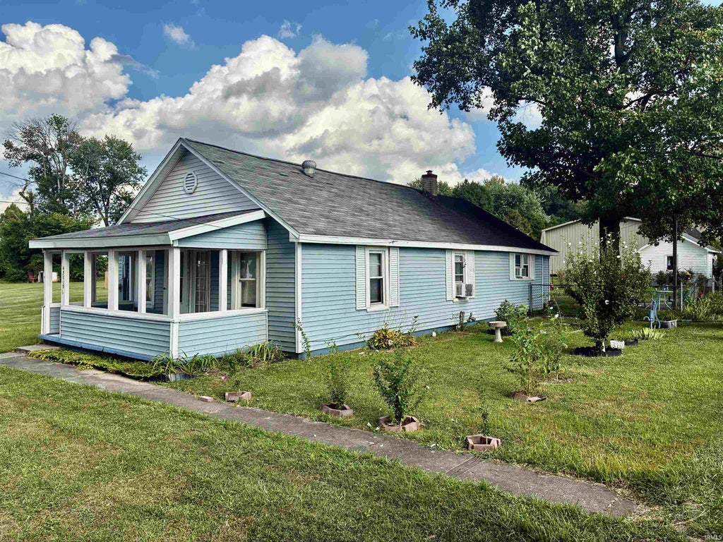 Photo of 47 E 15th Street, Vincennes, IN 47591 (MLS # 202635096)