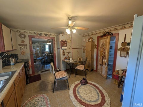 Tiny photo for 47 E 15th Street, Vincennes, IN 47591 (MLS # 202635096)