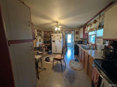 Tiny photo for 47 E 15th Street, Vincennes, IN 47591 (MLS # 202635096)