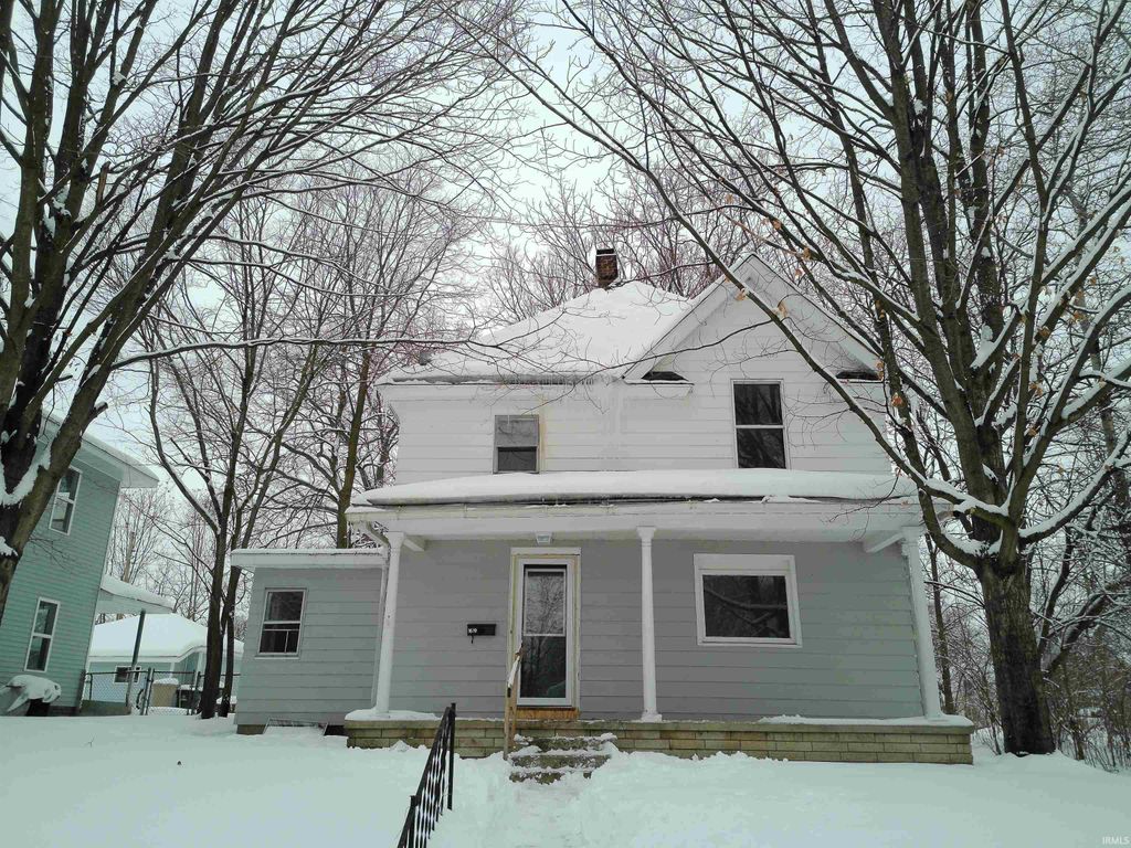 Photo of 1619 Leer Street, South Bend, IN 46613 (MLS # 202603836)