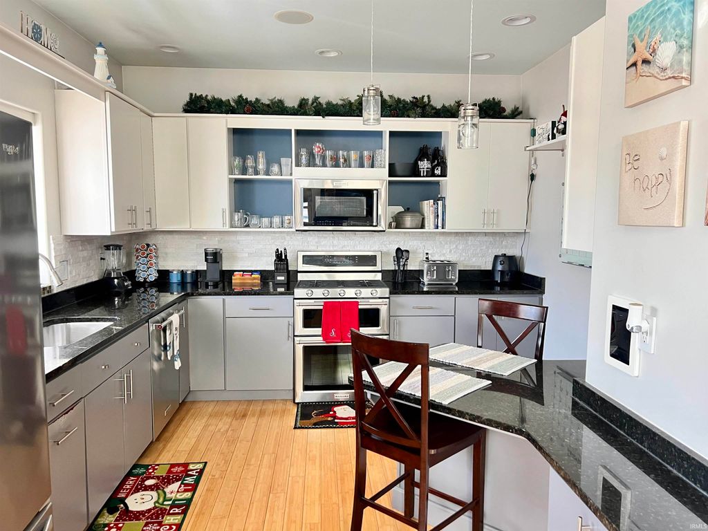 Photo of 1351 Gossett Mill Avenue, Chesterton, IN 46304 (MLS # 202549201)