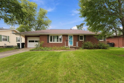 Photo of 2536 Whitehall Drive, Lafayette, IN 47909 (MLS # 202639966)